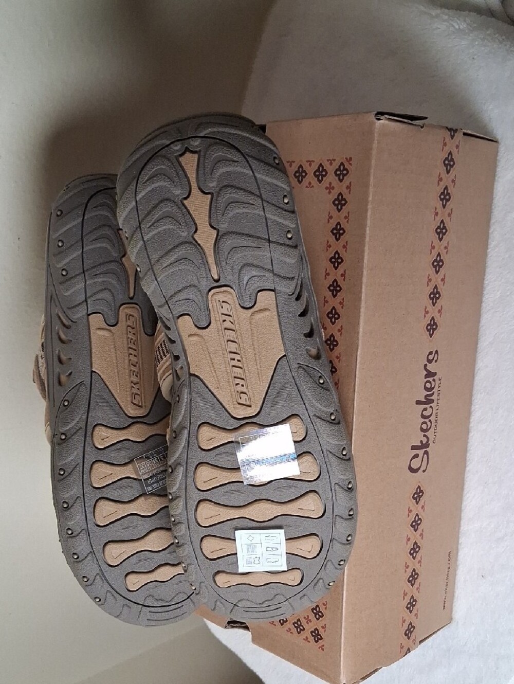 Skechers Reggaes Tan Beige Strappy Comfort Sandals - Picture 6 of 6